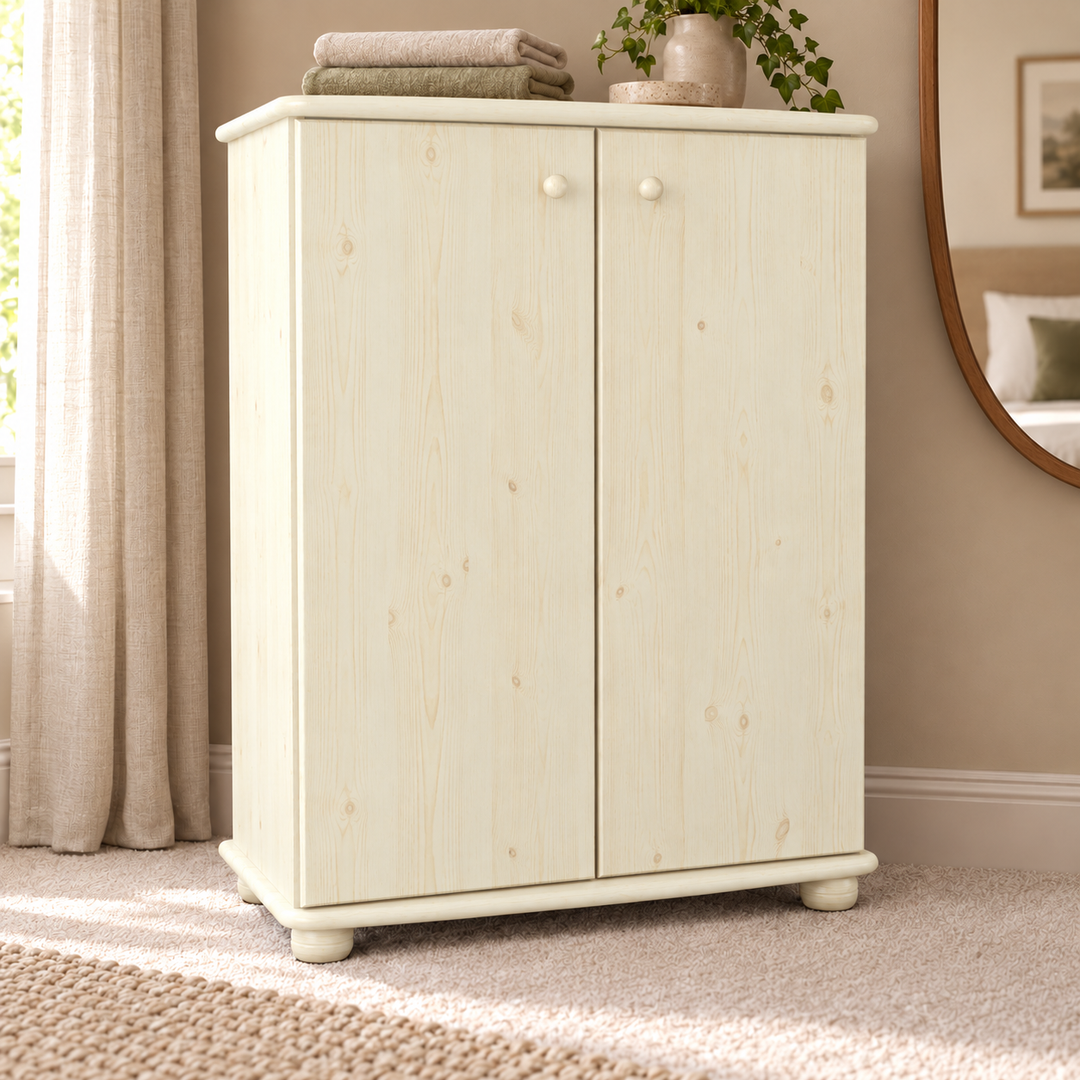 Anika Kommode Sideboard Bio Kiefer | 2-türig mit Kleiderstange | Nachhaltige Möbel in Weiss im Wohnraum