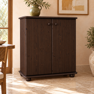 Anika Kommode Bio Kiefer Massivholz | 2-Türig Sideboard mit Regalfächer aus 100% Massivholz in Wenge im Wohnraum