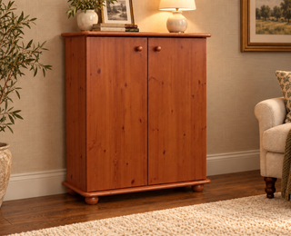 Anika Kommode 110er Bio Kiefer Massivholz | 2-Türig Sideboard mit Regalfächern | Anrichte aus 100% Massivholz in Kirsch im Wohnraum