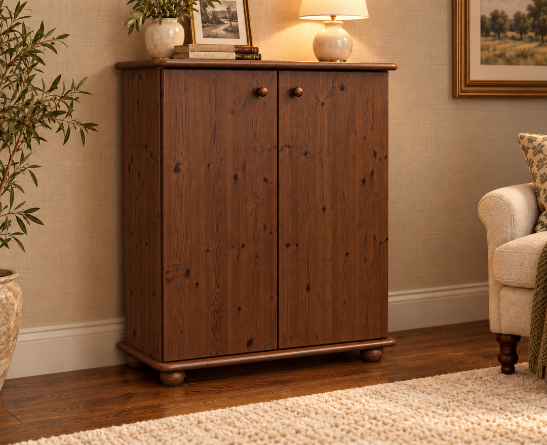 Anika Kommode 110er Bio Kiefer Massivholz | 2-Türig Sideboard mit Regalfächern | Anrichte aus 100% Massivholz in Nussbaum im Wohnraum