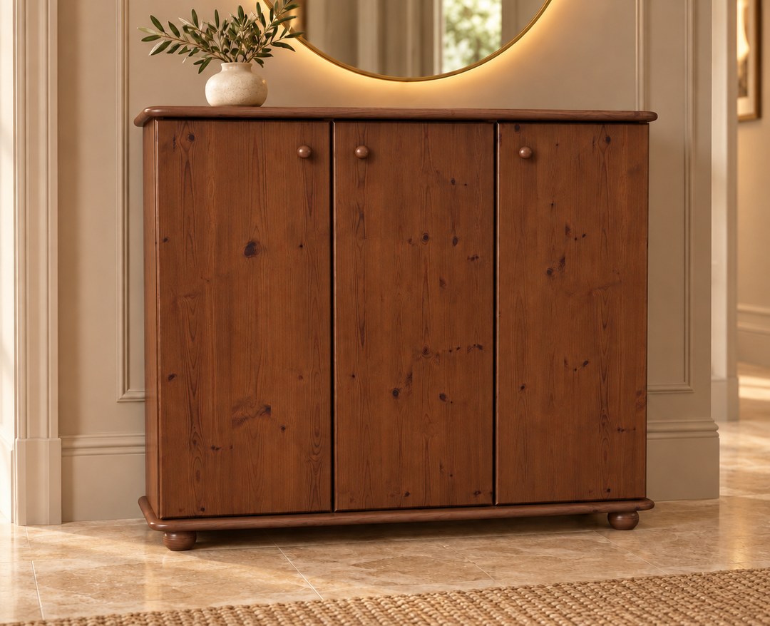 Anika Kommode Kiefer Massivholz 110er | 3-Türig Sideboard mit Regalfächer aus 100% Bio Holz in Nussbaum im Wohnraum