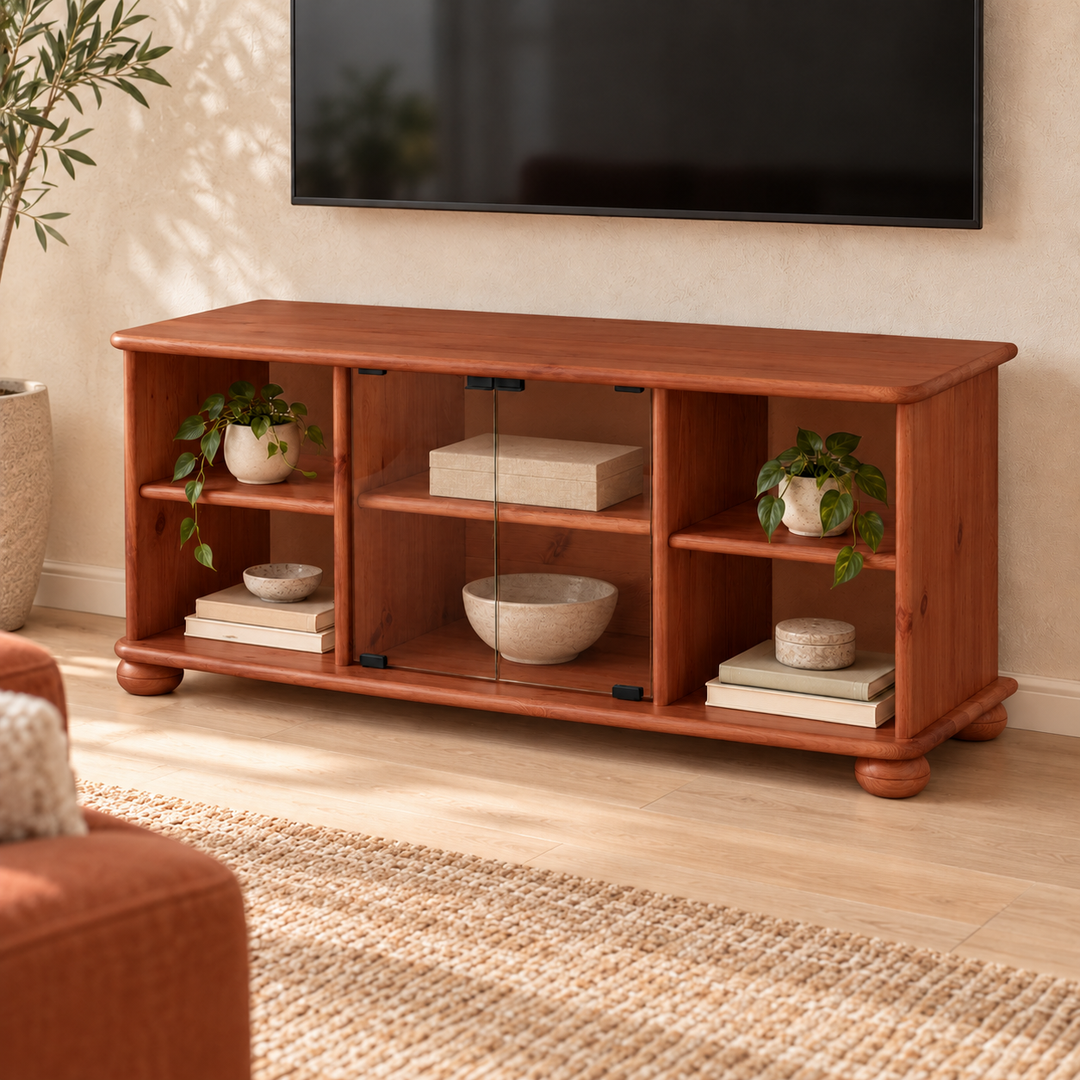 Anika TV-Schrank 125er aus 100% Bio Kiefer Massivholz in Kirsch im Wohnraum