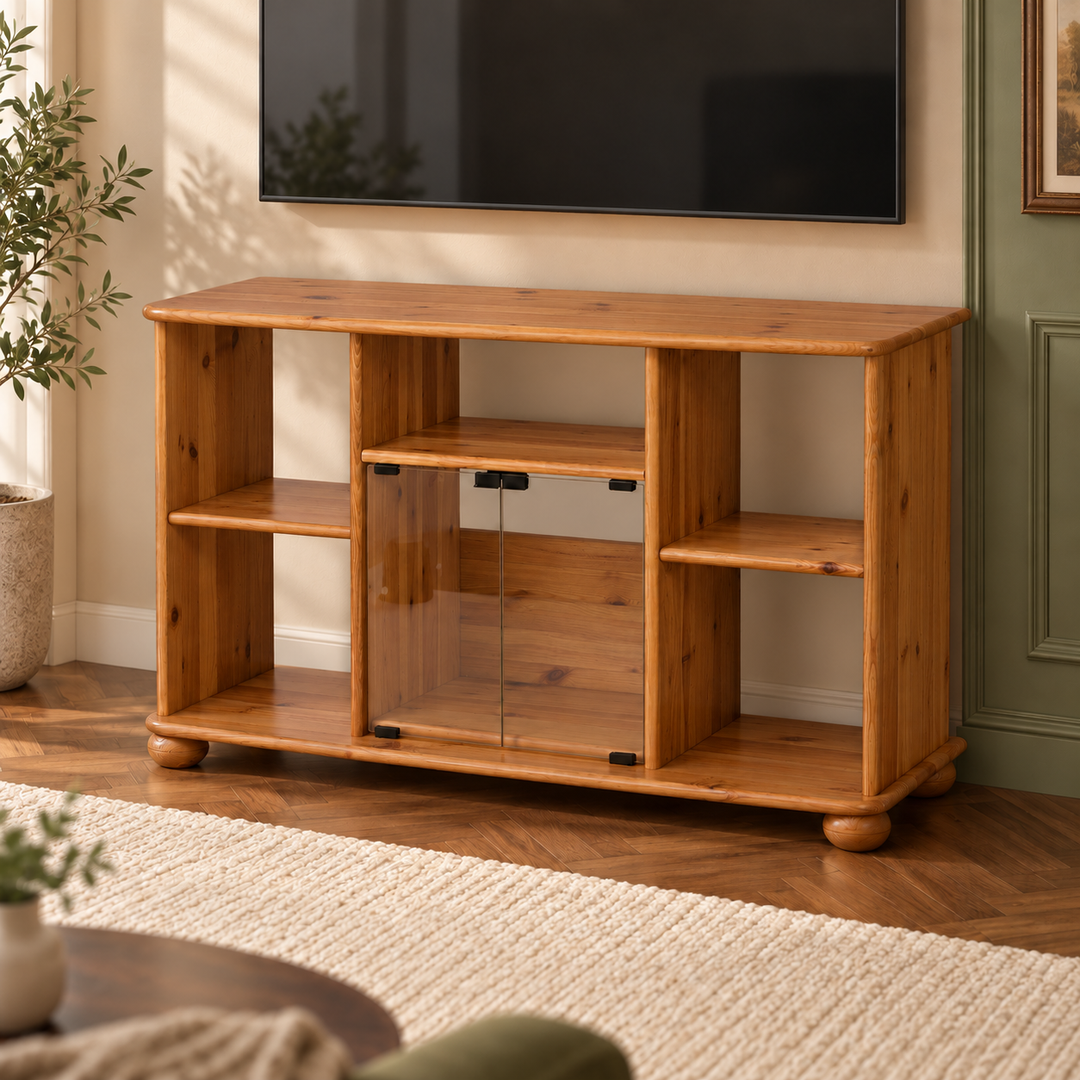 Anika TV-Schrank aus Kiefernholz 125 x 77 cm | 100% Bio Massivholz in Antik Kiefer im Wohnraum