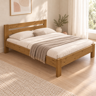Nobis Bettgestell – 200 x 220 cm / Antik Kiefer, im sonnigen Wohnambiente