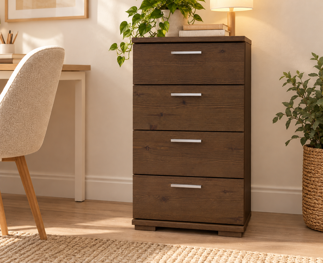 Nobis Kommode mit 4 Schubladen 74 cm – nussbaum im Wohnambiente